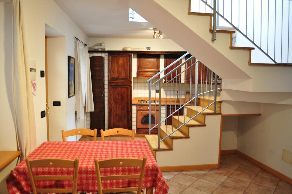 Bed and Breakfast Ai Vellutai Ала Екстер'єр фото