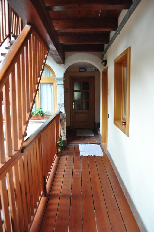 Bed and Breakfast Ai Vellutai Ала Екстер'єр фото