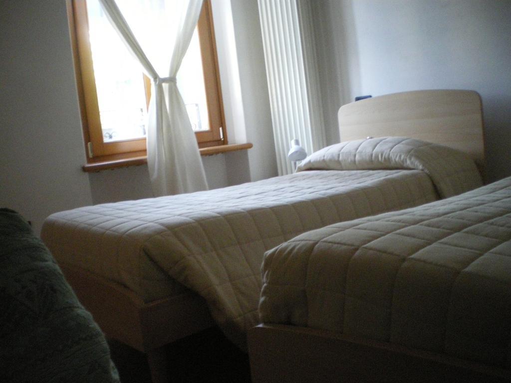 Bed and Breakfast Ai Vellutai Ала Екстер'єр фото